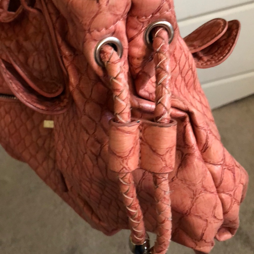 Handbag - Picture 3 of 7